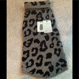 Barefoot dream pet sweater. New with tags.